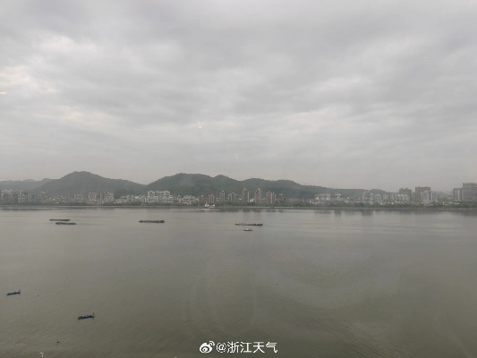 杭州天气预报，明日阴转多云，气温适宜，适合出行